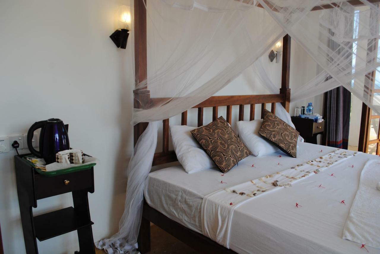 Asha Beach & Spa Тангалла Экстерьер фото
