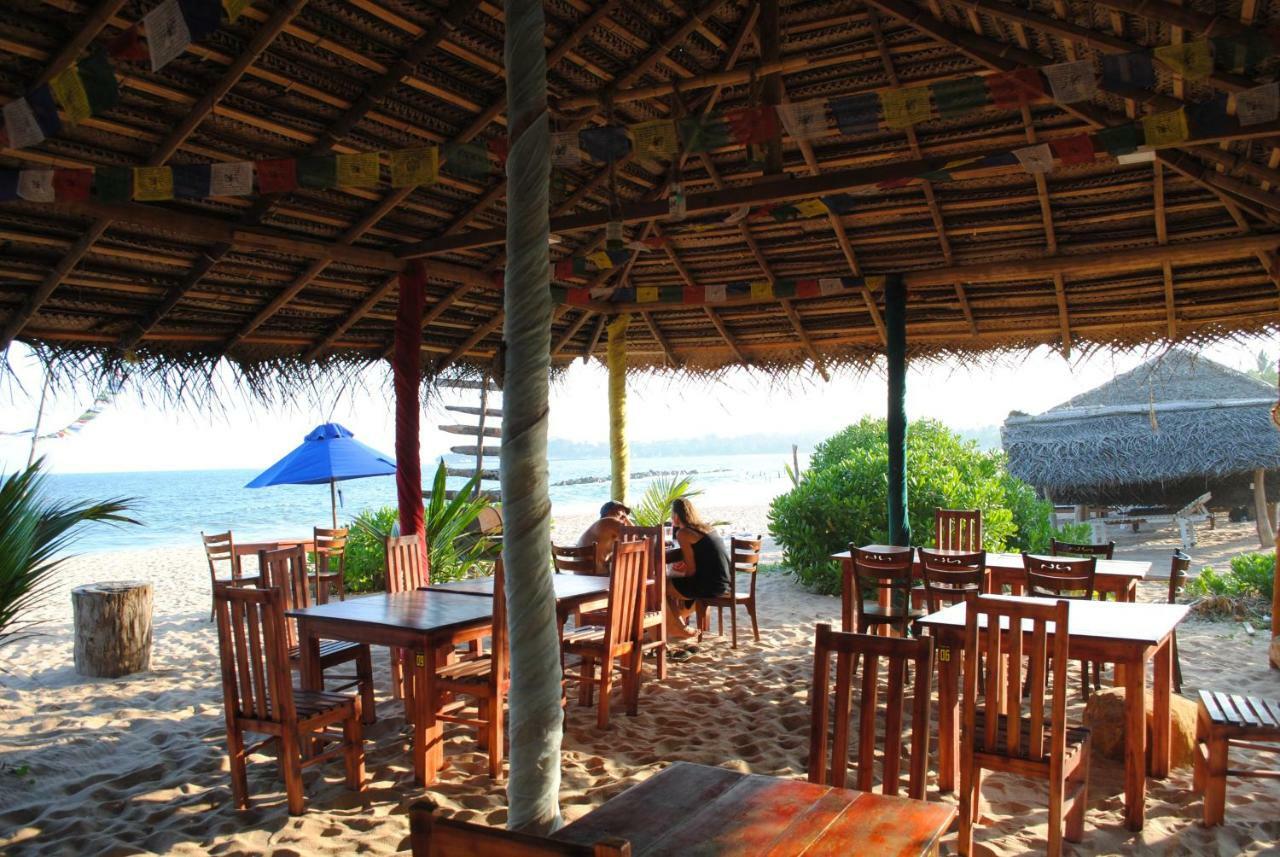 Asha Beach & Spa Тангалла Экстерьер фото